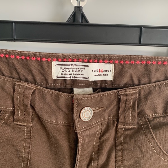 Old Navy Brown Capri Khakis 14 - Picture 3 of 4